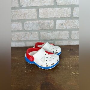 Toddler Hello Kitty Crocs Size 5 - 0349